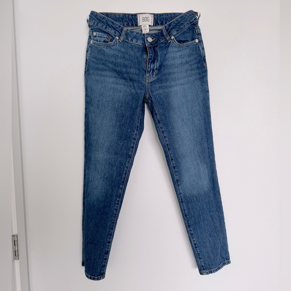 BDG dark blue, mid rise denim skinny jeans